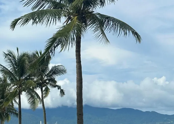 Kims Beachfront Da Nang Pool Villa