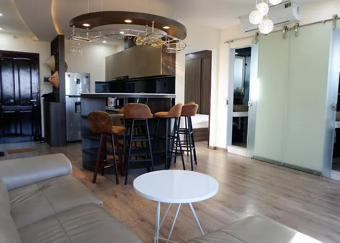 Luxury Apartment View My Khe Beach 2-3Bedroom Đà Nẵng